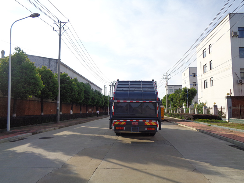 XZL5250ZYS6型壓縮式垃圾車