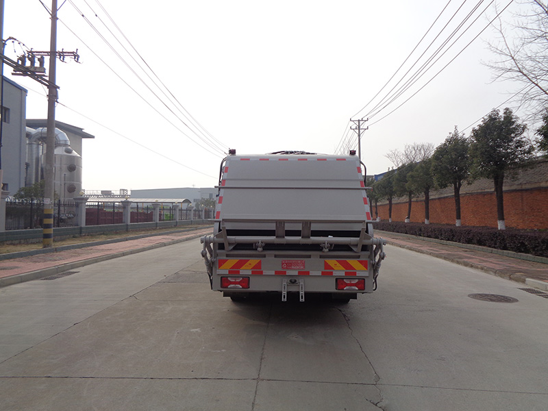 XZL5125ZYSBEV型純電動(dòng)壓縮式垃圾車(chē)