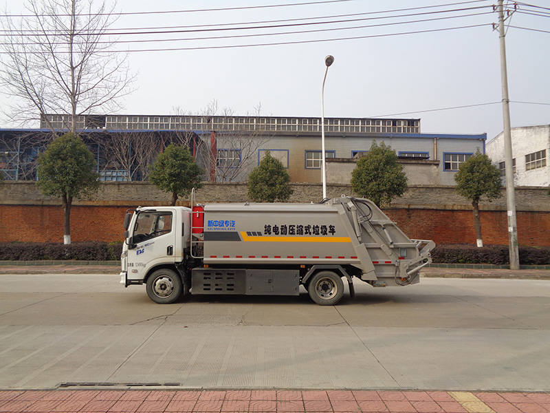 XZL5125ZYSBEV型純電動(dòng)壓縮式垃圾車(chē)